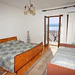 Apartament Ujdur