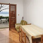 Ujdur Apartament *