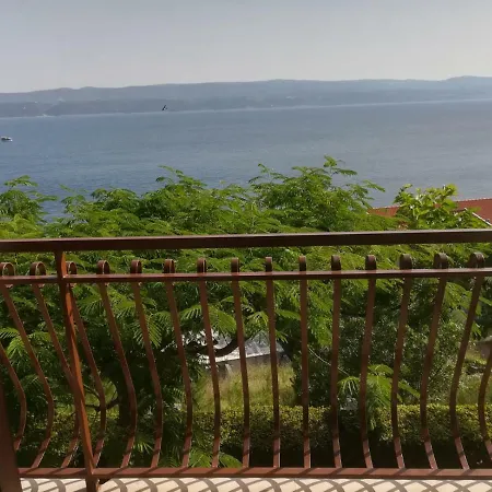 Ujdur Apartament Omiš