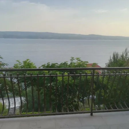 Ujdur Apartament
