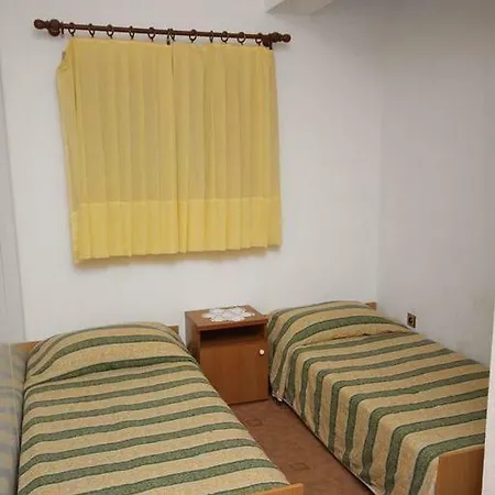 Apartment Ujdur Omiš