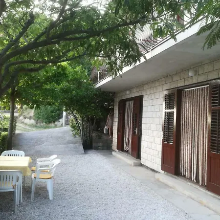 Appartamento Ujdur Omiš
