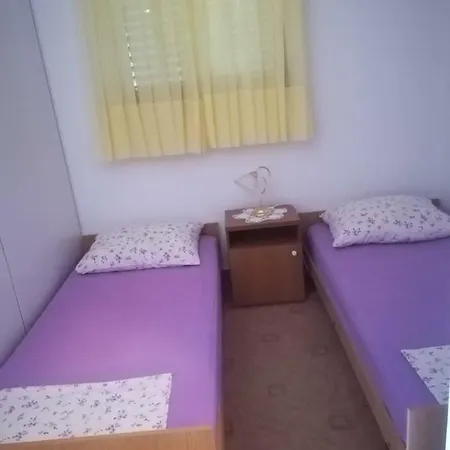 Ujdur Appartamento *