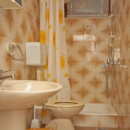 Apartment Ujdur *