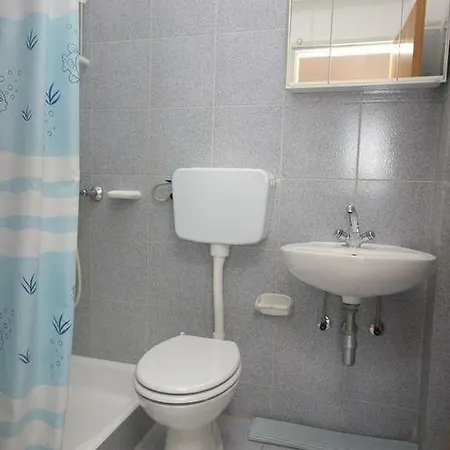 Apartment Ujdur *