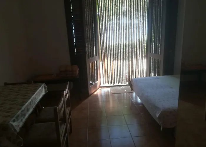 Ujdur 아파트 오미스