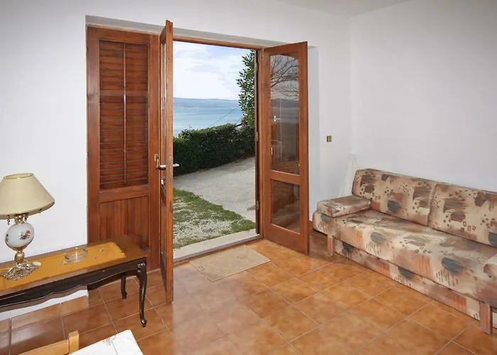 Ujdur Appartamento Omiš